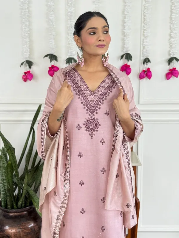 Pink_Cotton_Embroidered_Suit_Set_With_Dupatta_For_Women