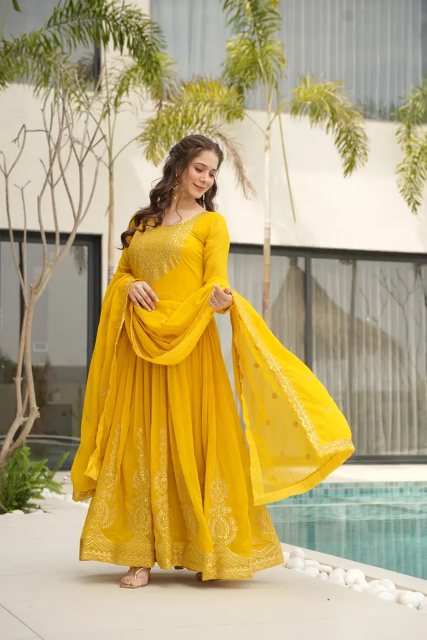 Yellow_Cotton_Embroidered_Anarkali_Kurta_Set_For_Women