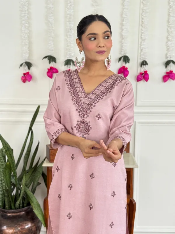 Pink_Cotton_Embroidered_Suit_Set_With_Dupatta_For_Women