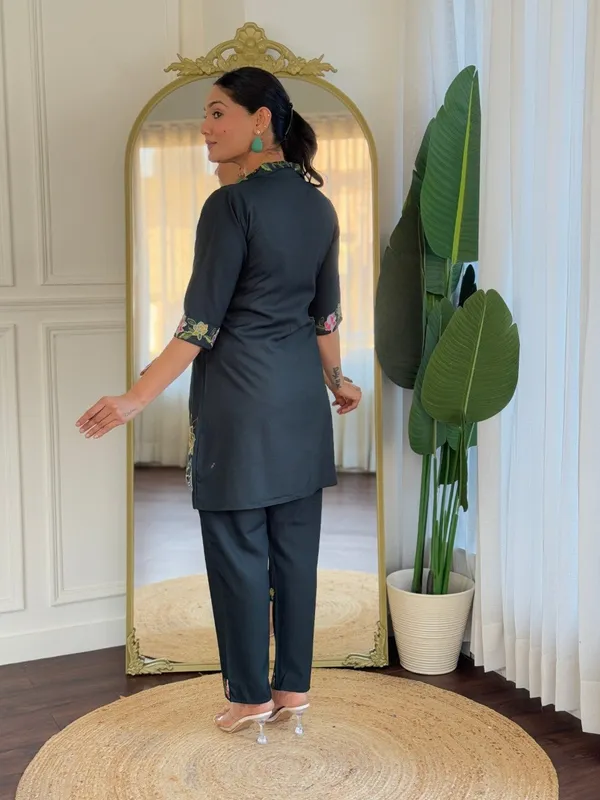 Black_Cotton_Embroidered_Co-Ord_Set_For_Women
