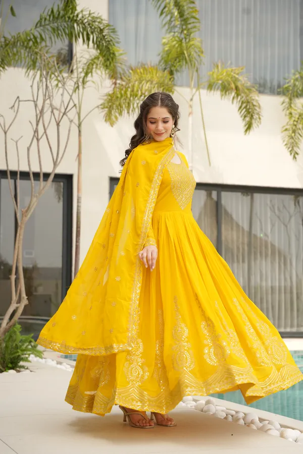 Yellow_Cotton_Embroidered_Anarkali_Kurta_Set_For_Women
