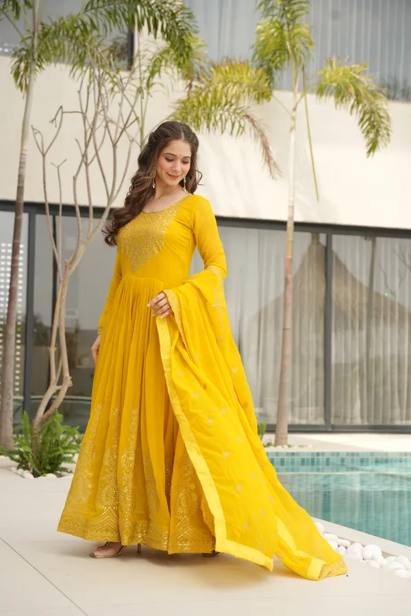 Yellow_Cotton_Embroidered_Anarkali_Kurta_Set_For_Women