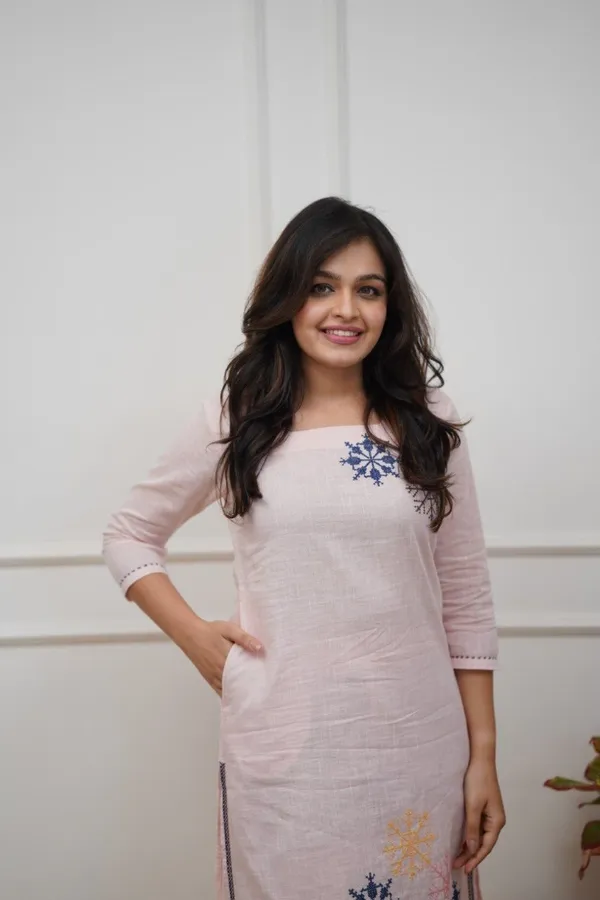Soft_Pink_Cotton_Snowflake_Embroidered_Kurta_Set_For_Women