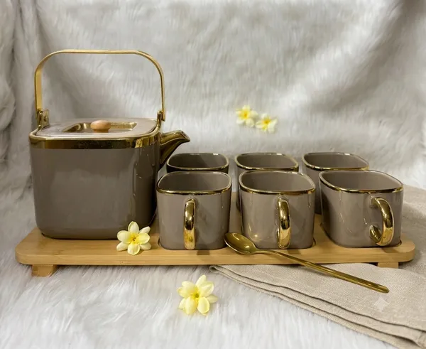 Luxury_Square_Ceramic_Tea_Set_with_Gold_Trim_&_Wooden_Base