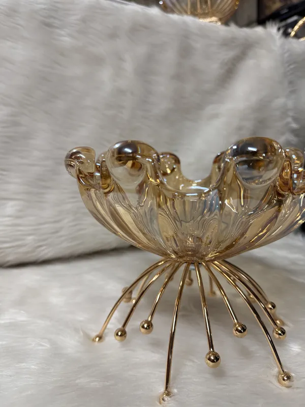 Glass_Decorative_Scalloped_Rim_Bowl_With_Metal_Stand_54469