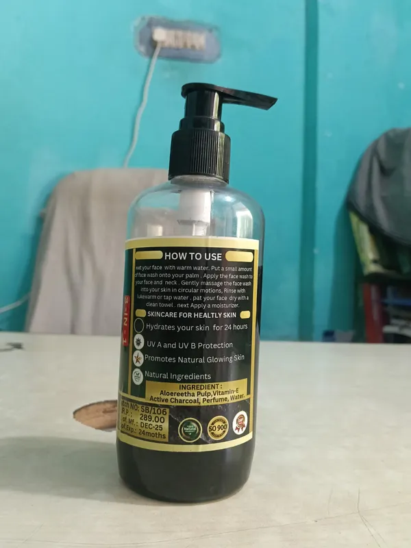 Baidyashala_Activated_Charcoal_Aloe_Vera_Vitamin_E_Face_Wash