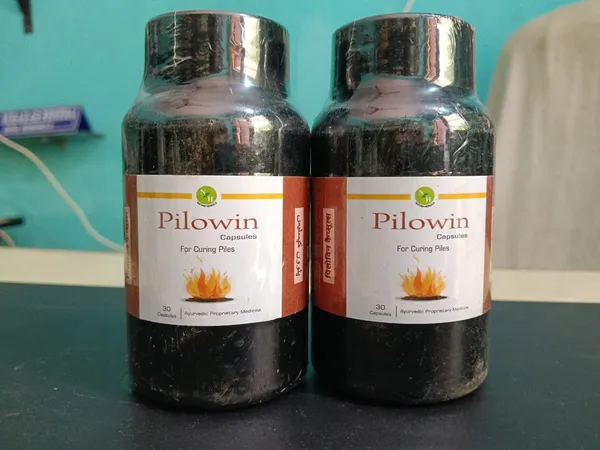 Pilowin_Bhringraj_Amla_Ayurvedic_Hair_Regrowth_Capsules_Pack_Of_2