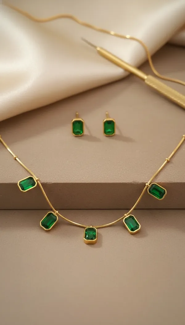 Golden_Emerald_Green_Stone_Anti_Tarnish_Necklace_And_Earrings_Set_For_Women