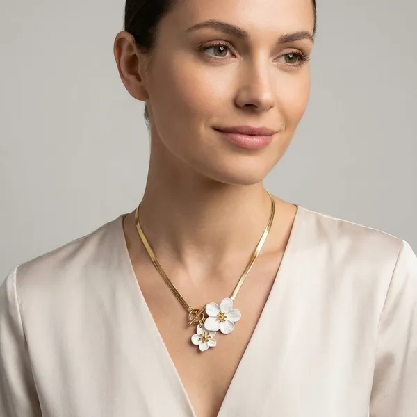 Golden_Anti-Tarnish_White_Floral_Charm_Mesh_Necklace_For_Women
