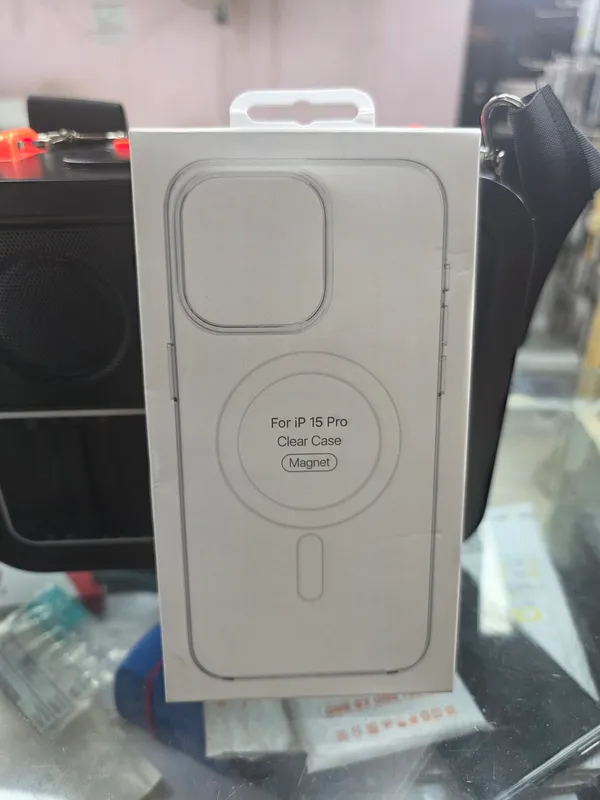 Cover_World_Clear_Polycarbonate_Magsafe_Back_Cover_For_Iphone_15_Pro