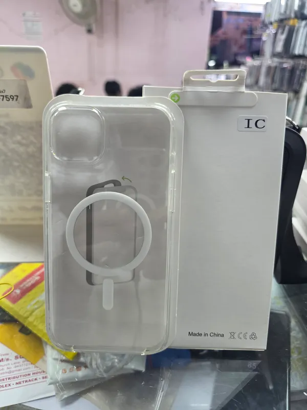 Cover_World_Clear_Polycarbonate_Magsafe_Back_Cover_For_Iphone_14_Plus