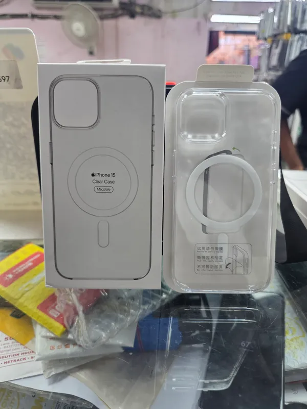 Cover_World_Clear_Polycarbonate_Magsafe_Back_Cover_For_Iphone_15