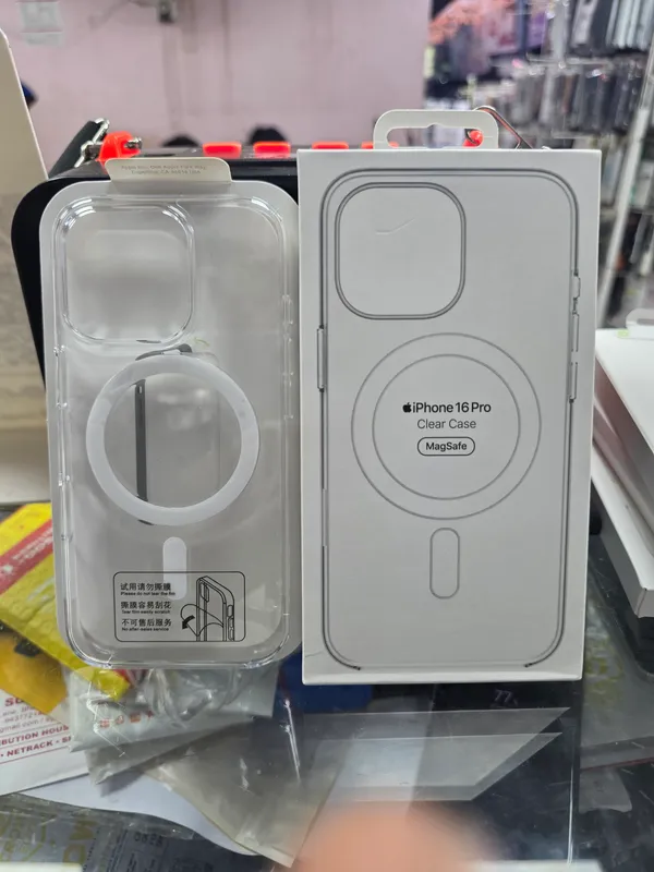 Cover_World_Clear_Polycarbonate_Magsafe_Back_Cover_For_Iphone_16_Pro
