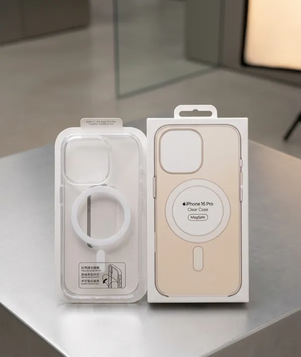 Cover_World_Clear_Polycarbonate_Magsafe_Back_Cover_For_Iphone_16_Pro