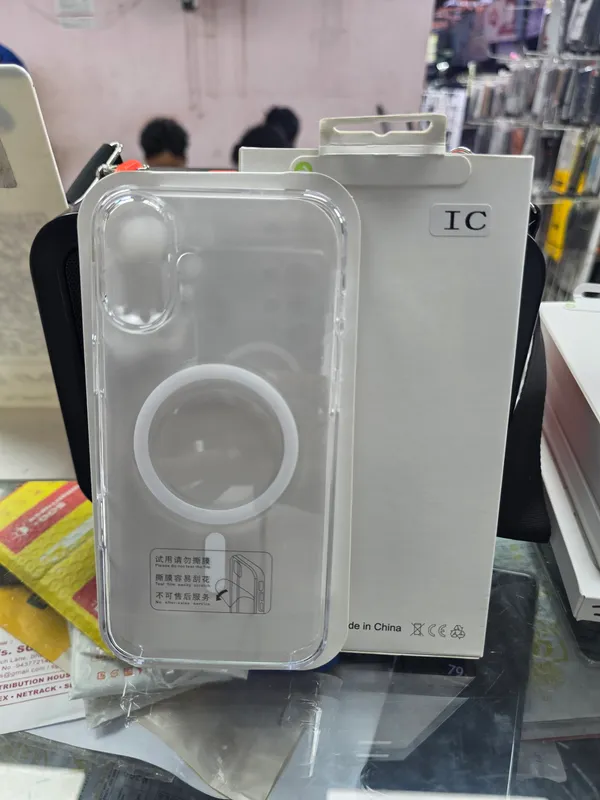 Cover_World_Clear_Polycarbonate_Magsafe_Back_Cover_For_Iphone_16_Plus