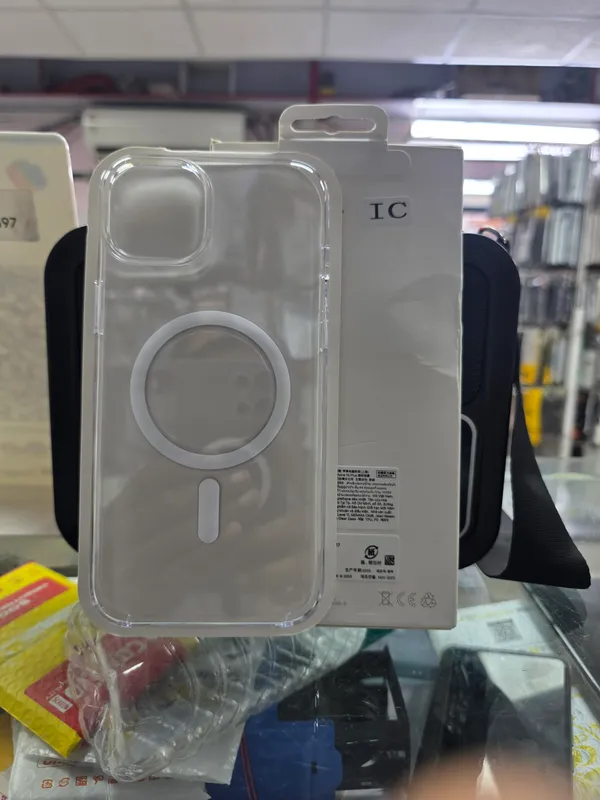Cover_World_Clear_Polycarbonate_Magsafe_Back_Cover_For_Iphone_15_Plus
