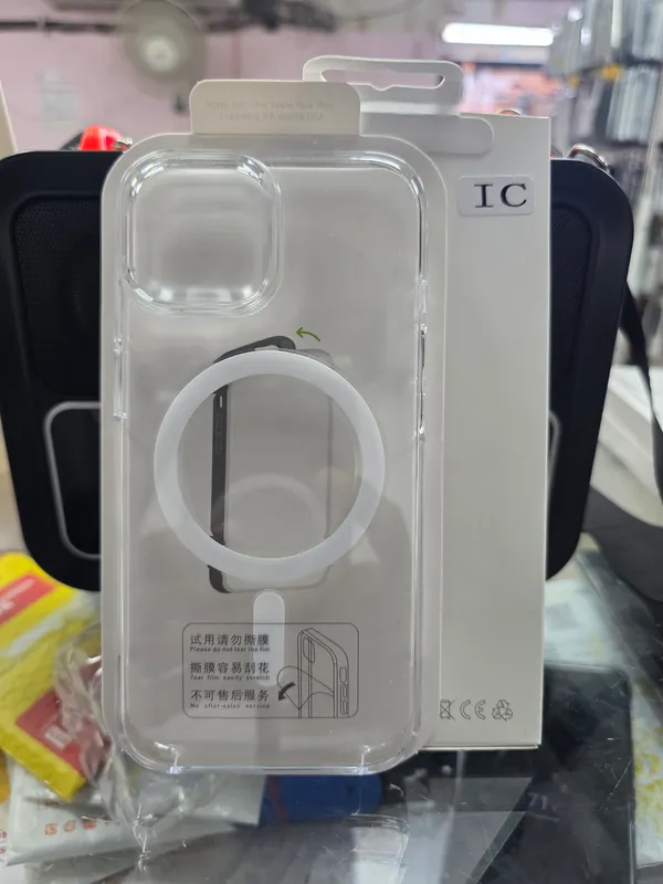 Cover_World_Clear_Polycarbonate_Magsafe_Back_Cover_For_Iphone_15