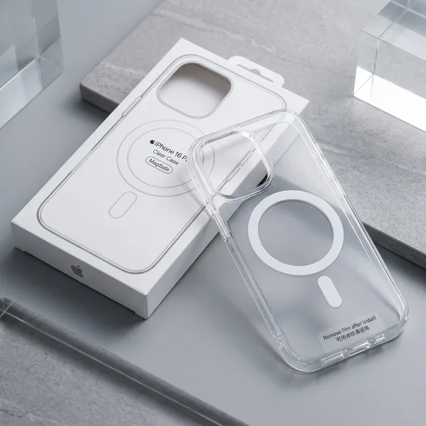 Cover_World_Clear_Polycarbonate_Magsafe_Back_Cover_For_Iphone_16_Pro