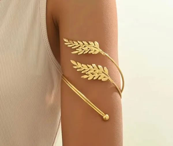 Gold_Plated_Anti_Tarnish_Stainless_Steel_Arm_Cuff_Bracelet_and_a_Heart_Pendant_For_Women