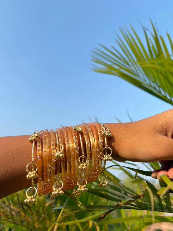 Gold_Glass_With_Stones_Bangle_Set_For_Women