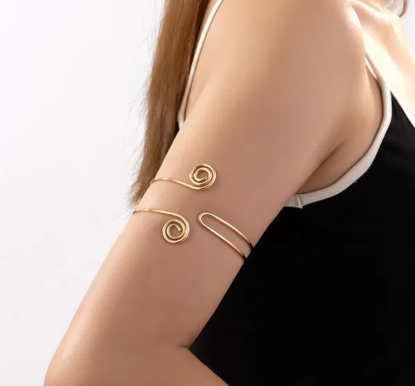 Gold_Plated_Anti_Tarnish_Stainless_Steel_Arm_Cuff_Bracelet_and_a_Heart_Shaped_Pendent_For_Women