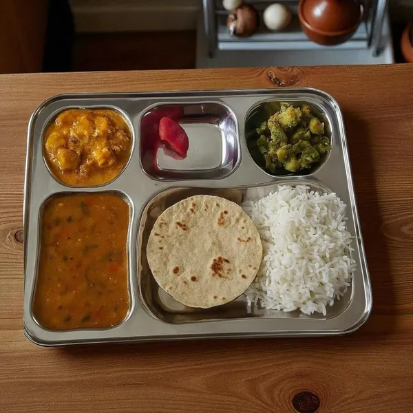 Silver_Stainless_Steel_Premium_Dinner_Plate_And_Bhojan_Thali_For_Kitchen