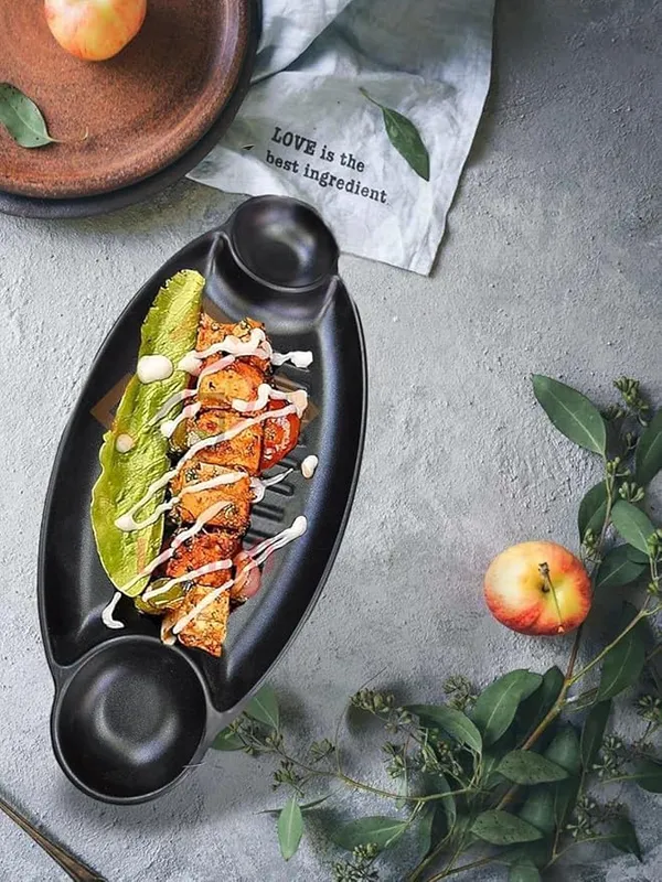 Black_Melamine_Premium_Serving_Platter_Tray_For_Kitchen