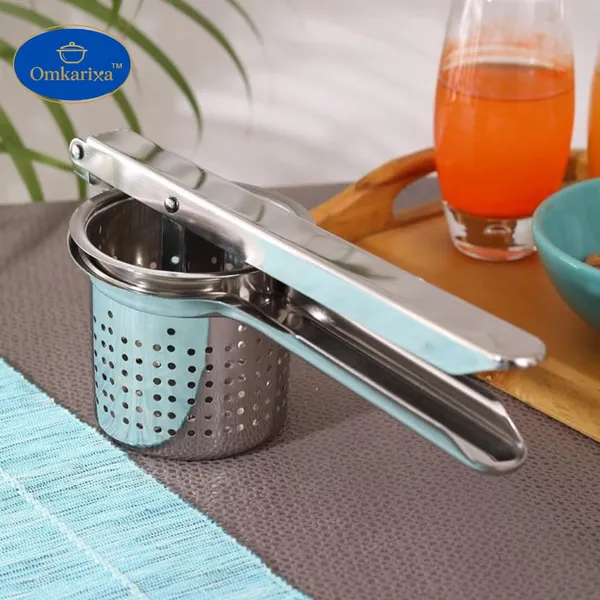 Silver_Stainless_Steel_Premium_Potato_Masher_And_Crusher_For_Kitchen