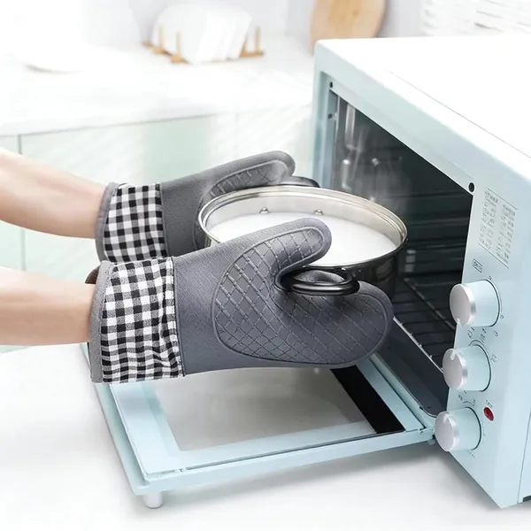 Grey_Silicone_Premium_Oven_Mitts_And_Oven_Gloves_For_Kitchen