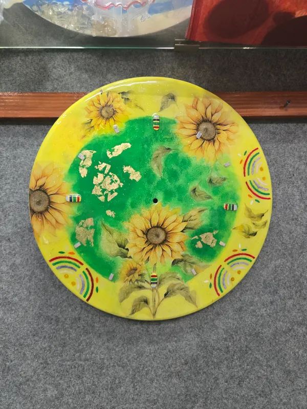 Hand-Painted_Decorative_Wooden_Resin_Wall_Clock_With_Sunflower_Design