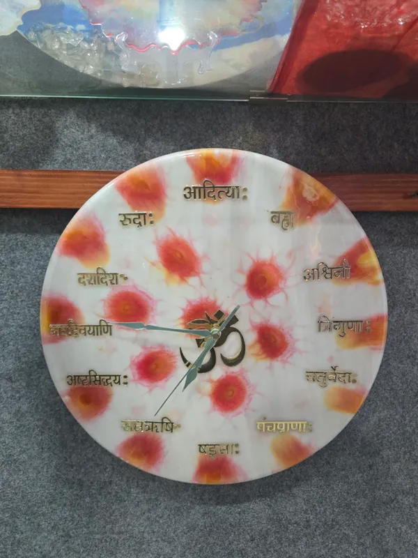 Decorative_Wall_Clock_With_Indian_Divine_Vaidic_Name_And_Om_Symbol