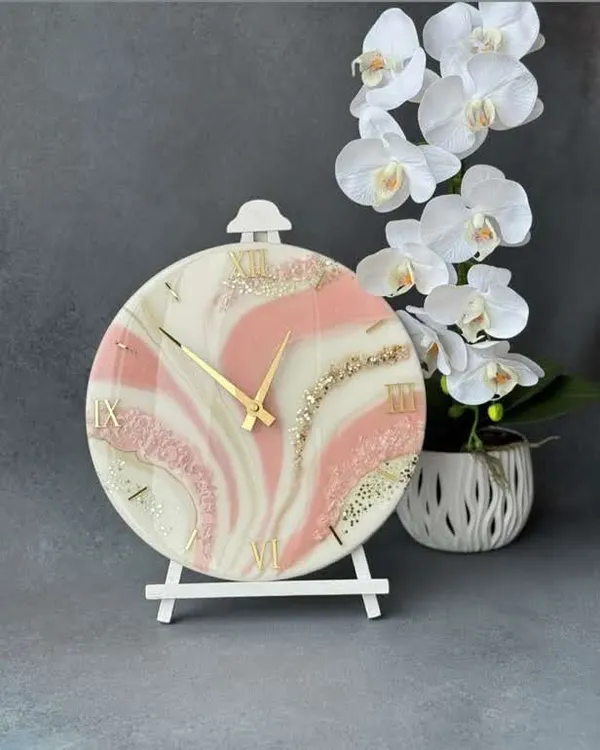 Elegant_Resin_Table_Wall_Clock_With_Floral_Accent_-_Pink_And_Gold_Marble_Design