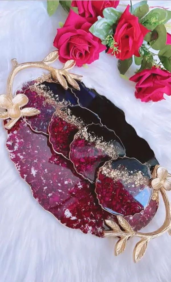 Elegant_Resin_Serving_Tray_And_Coaster_With_Gold-Tone_Handles