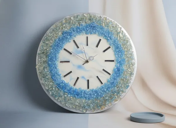 Decorative_Stone_Glass_Wall_Clock_With_Blue_And_White_Mosaic_Design