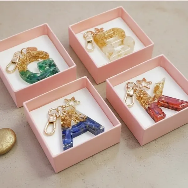 Resin_Letter_Keychain_With_Glitter_And_Gold_Foil