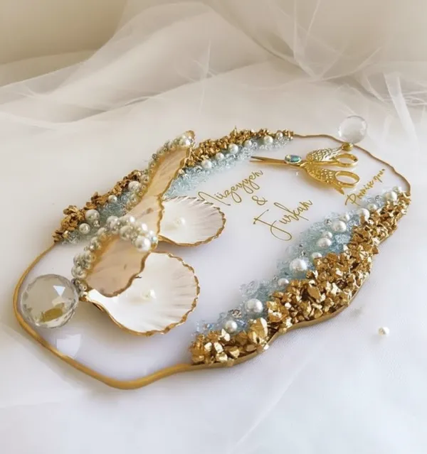 Personalized_Agate_Eangagement_Ring_Platter_-_Gold_&_White