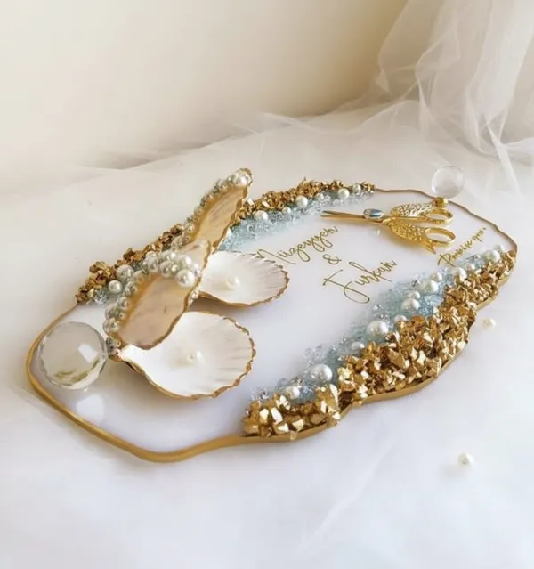 Personalized_Agate_Eangagement_Ring_Platter_-_Gold_&_White