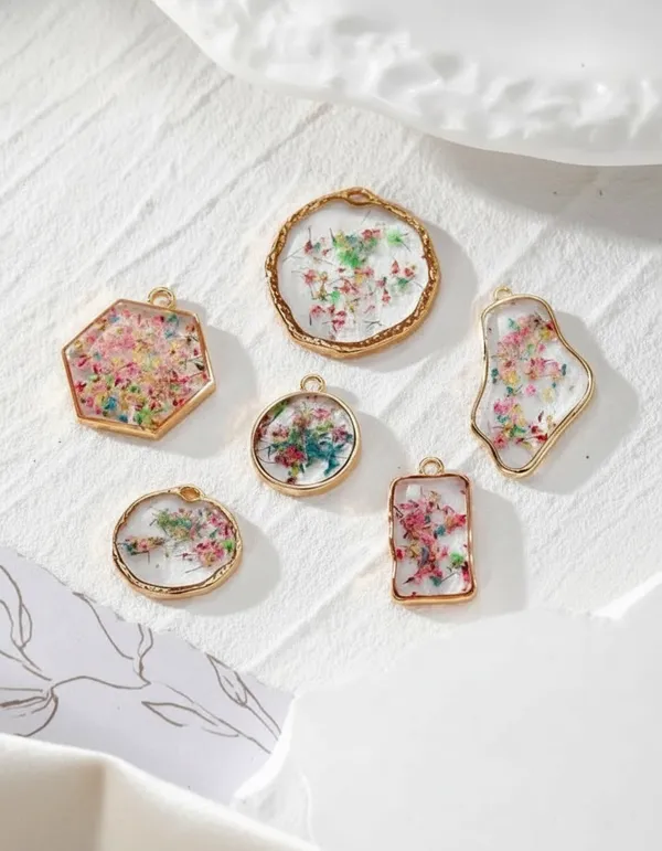 Pressed_Flower_Resin_Pendants_-_Mixed_Shapes