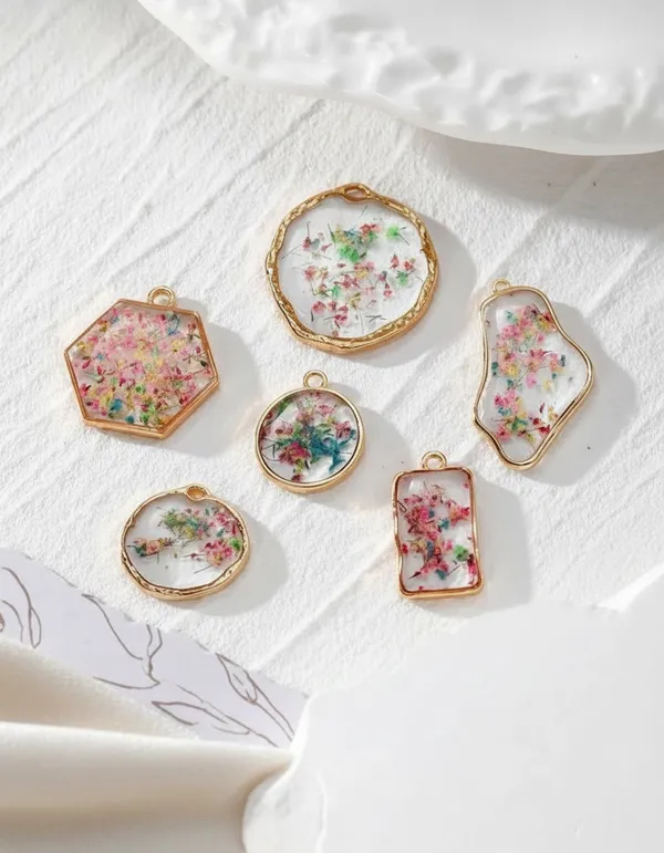 Pressed_Flower_Resin_Pendants_-_Mixed_Shapes