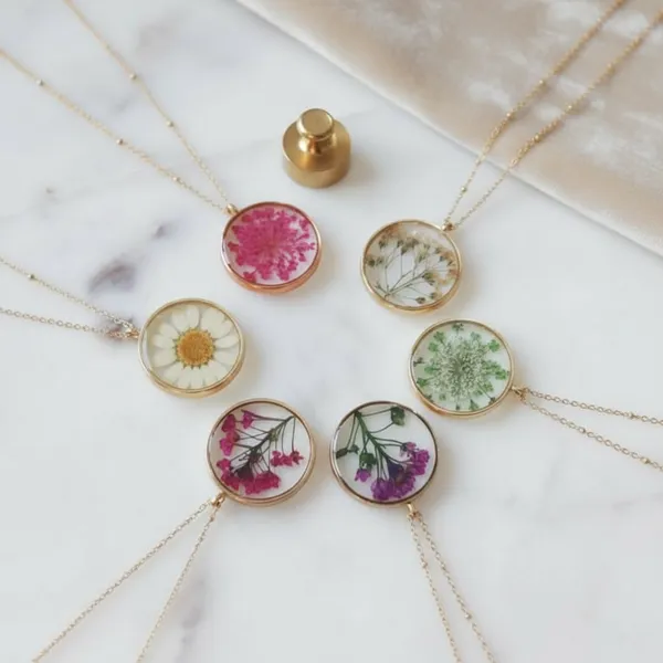 Pressed_Real_Flower_Resin_Pendant_Necklaces