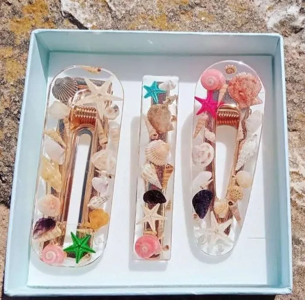 Resin_Hair_Clip_Set_With_Seashell_And_Starfish_Design_(3_Pieces)