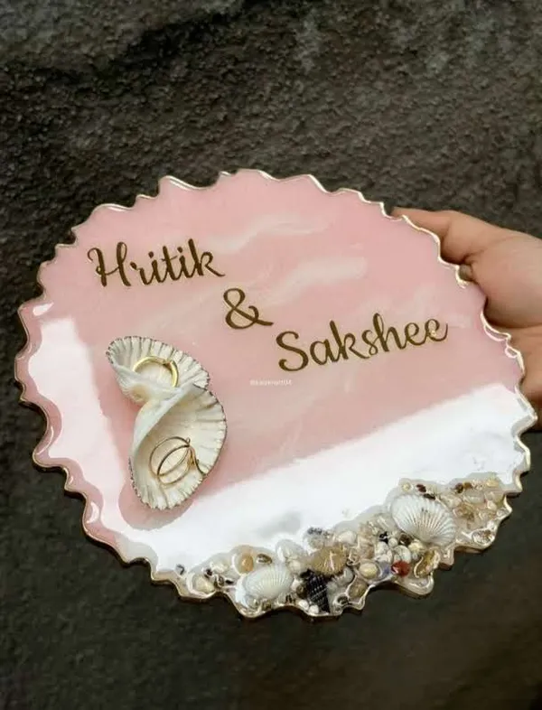 Personalized_Wedding_Ring_Platter_With_Names_-_Pink_&_White_Resin_Tray_With_Seashell_Decor
