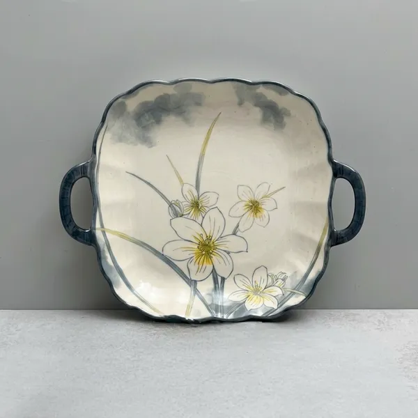 Off_White_Ceramic_Floral_Scalloped_Edge_Handled_Platter