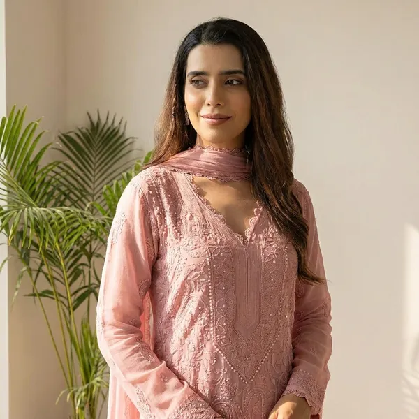 Pastel_Pink_Georgette_Chikankari_Embroidery_Kurta_With_Pant_And_Dupatta_For_Women