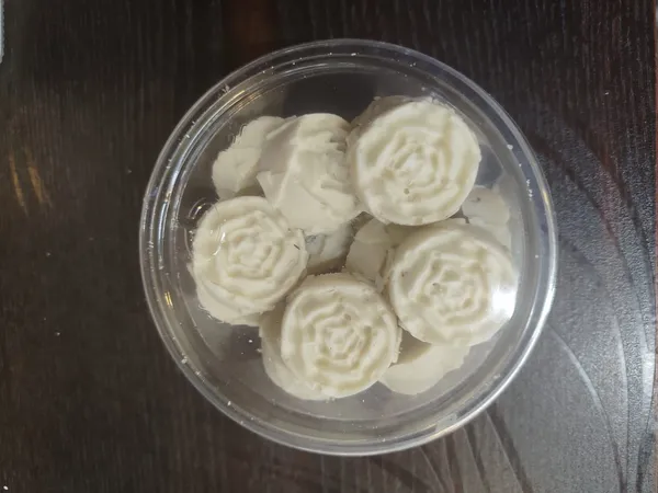 White_Rose_Flower_Chocolate_Pack_Of_2