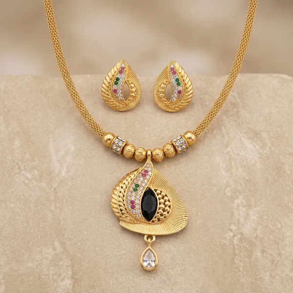 Golden_Brass_Teardrop_Crystal_Black_Stone_Necklace_Set_For_Women
