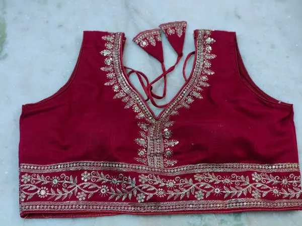 Maroon_Vichitra_Silk_Sleeveless_Silver_Gota_Choli_For_Women