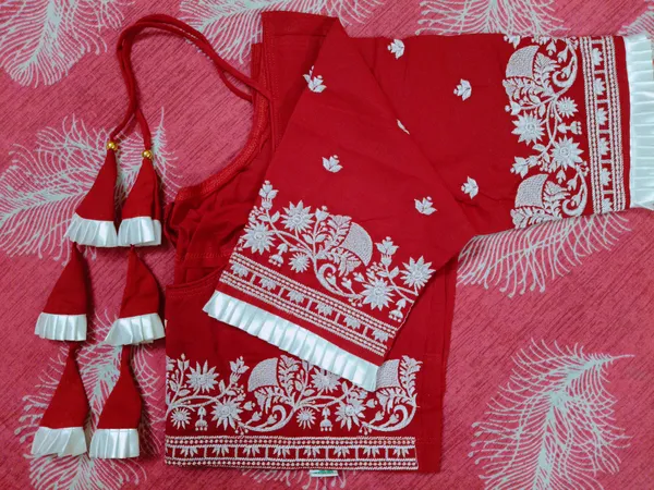 Red_Cotton_Floral_Embroidered_Tie-Up_Choli_For_Women