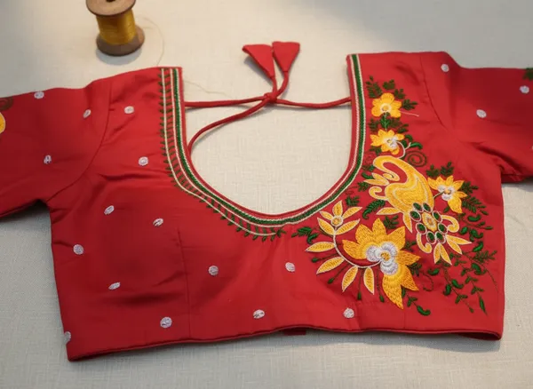 Red_Cotton_Floral_Embroidered_Saree_Blouse_For_Women
