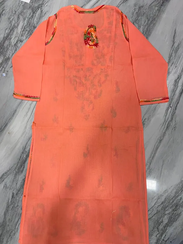 Peach_Cotton_Floral_Threadwork_Embroidered_Kurti_For_Women